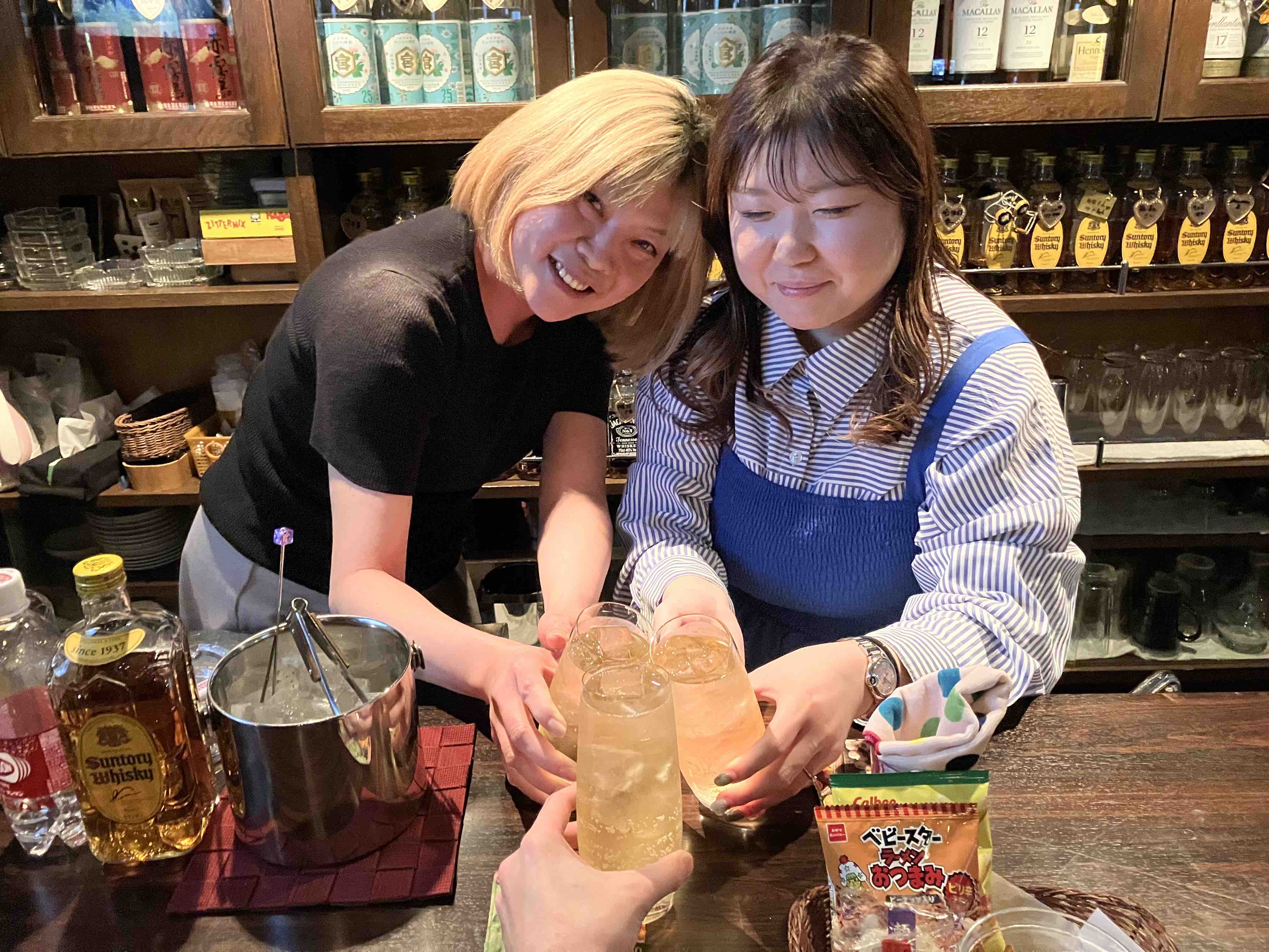正統派スナック！明るく気さくなママが営む三茶で人気の「スナックいく」